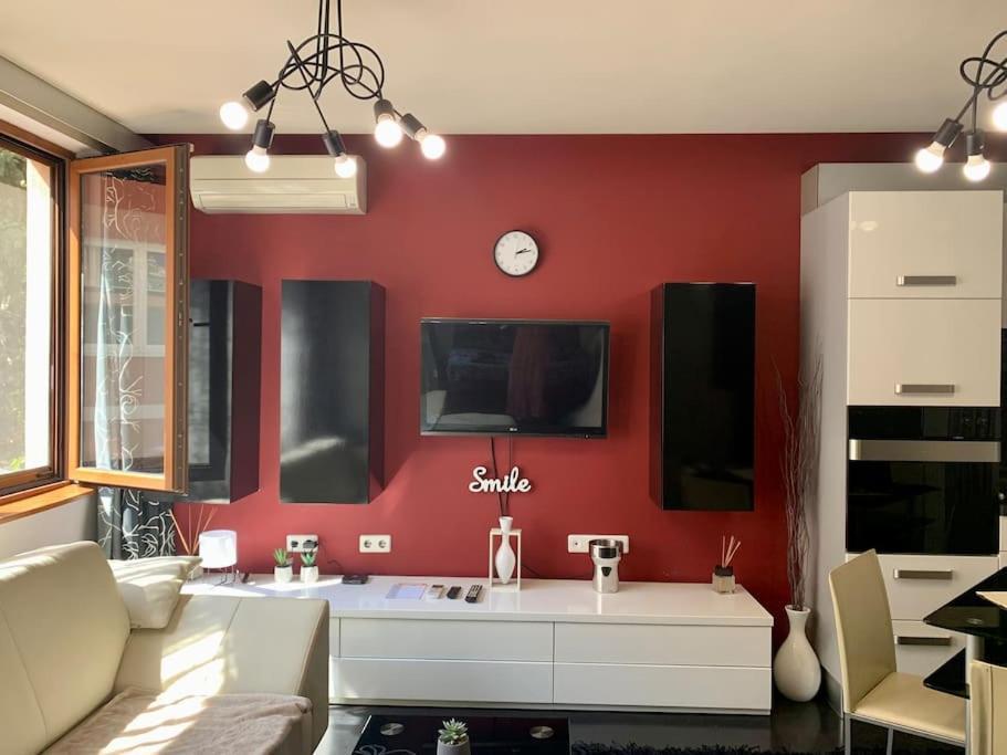 Lovely Sofia Apartment Katerina With Free Parking Exteriör bild