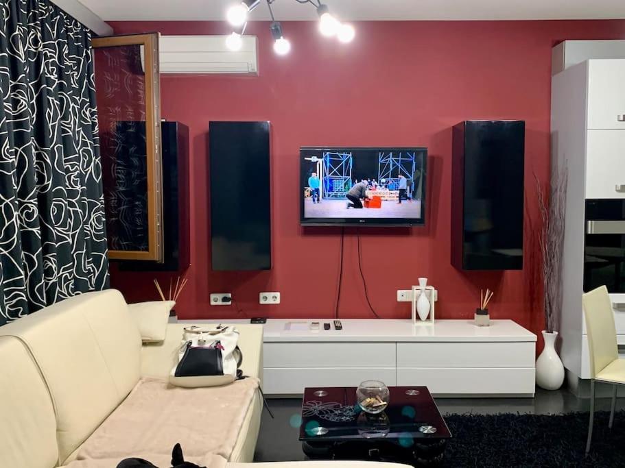 Lovely Sofia Apartment Katerina With Free Parking Exteriör bild