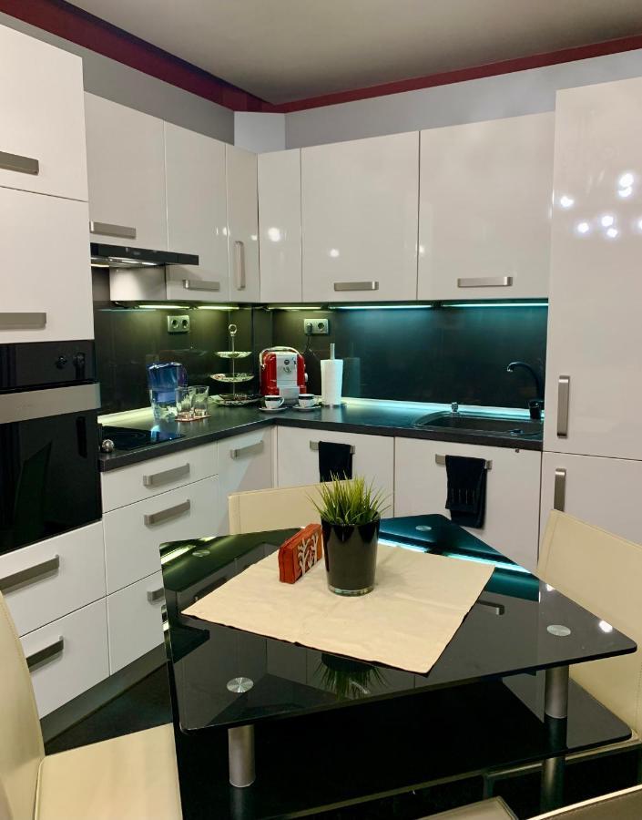 Lovely Sofia Apartment Katerina With Free Parking Exteriör bild